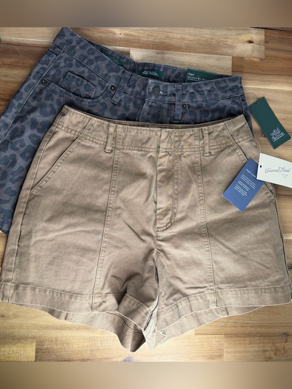New Women’s High-Rise  Shorts